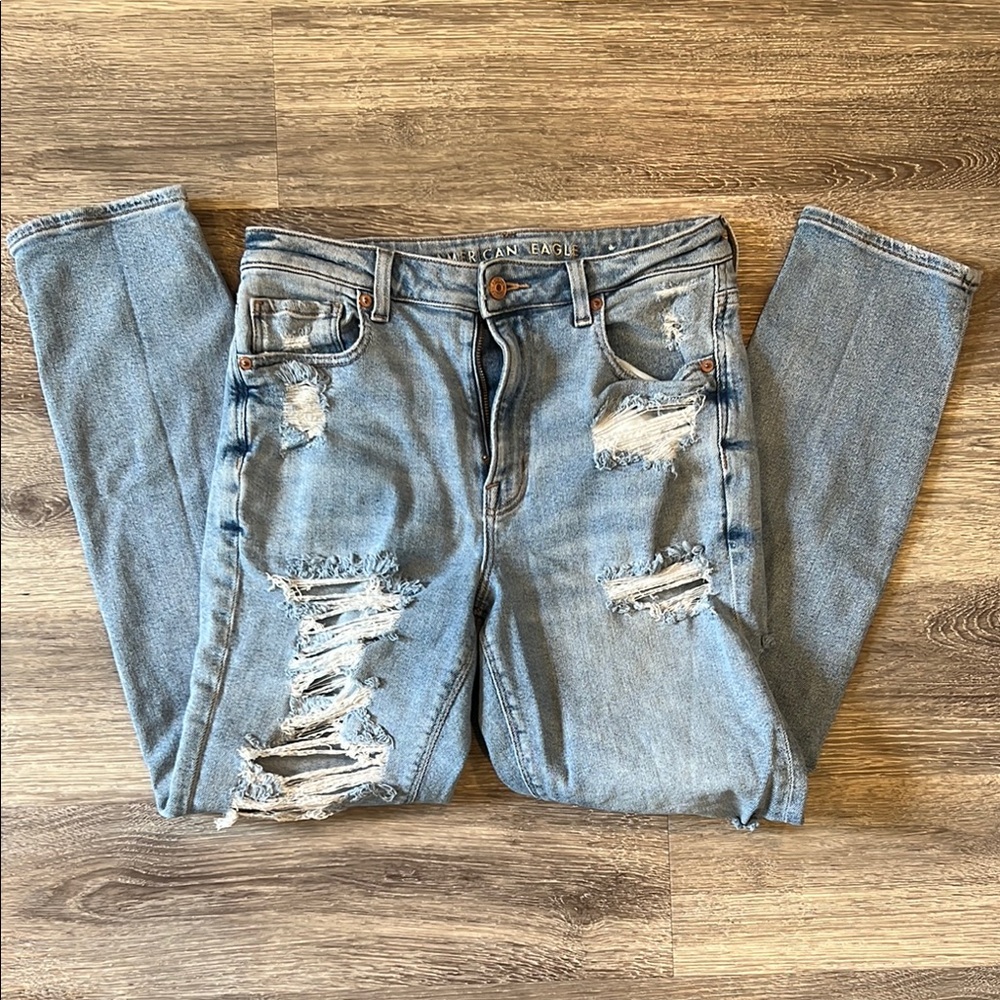 American Eagle Outfitters Light Blue Distressed Skinny Jeans